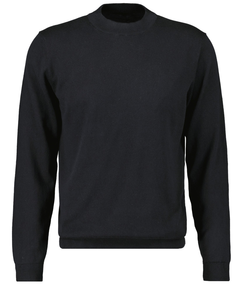 Knitted pullover with stand up collar