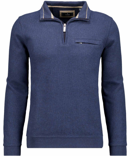 Sweatshirt with troyer collar and chest pocket 