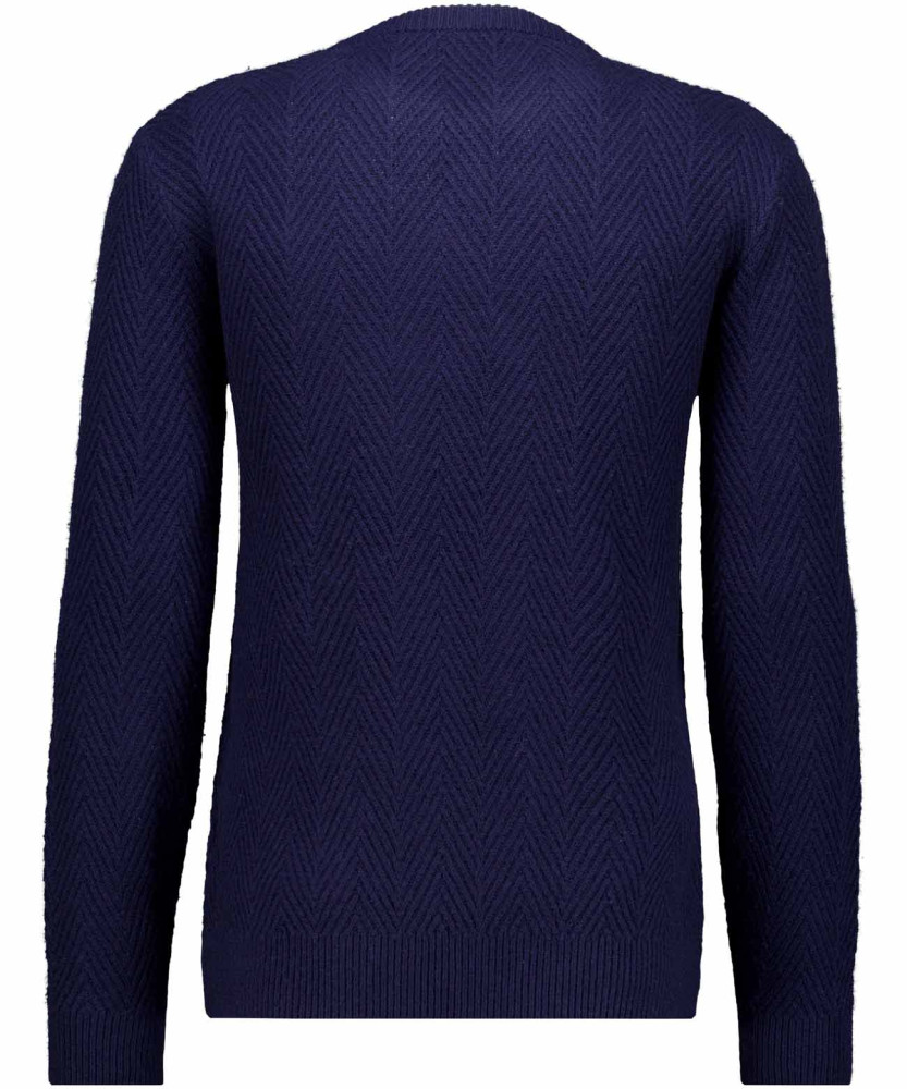 Knitted pullover with herringborn pattern