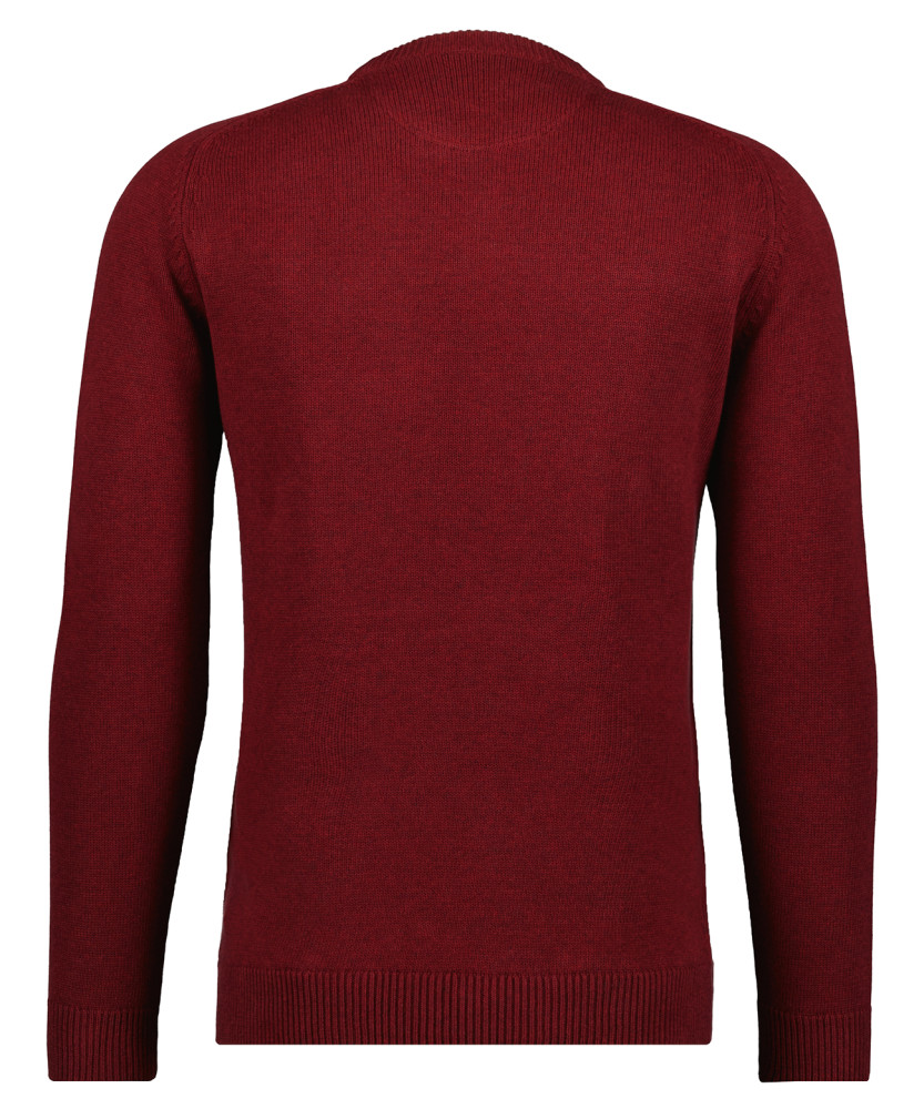 Knitted pullover with round neck