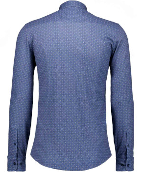 Softknit shirt with minimal design, modern fit