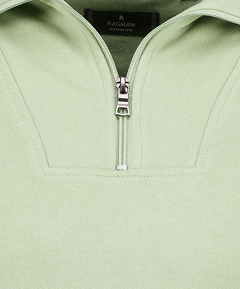 Sweatshirt with troyer collar