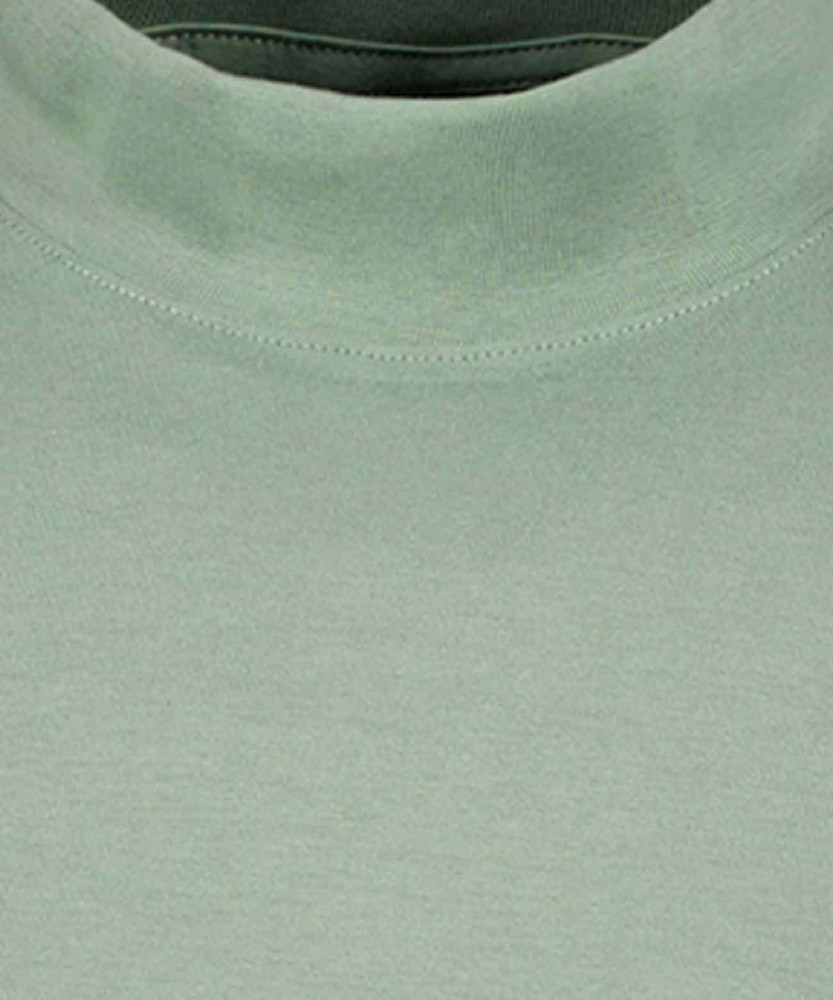 T-Shirt with mock neck