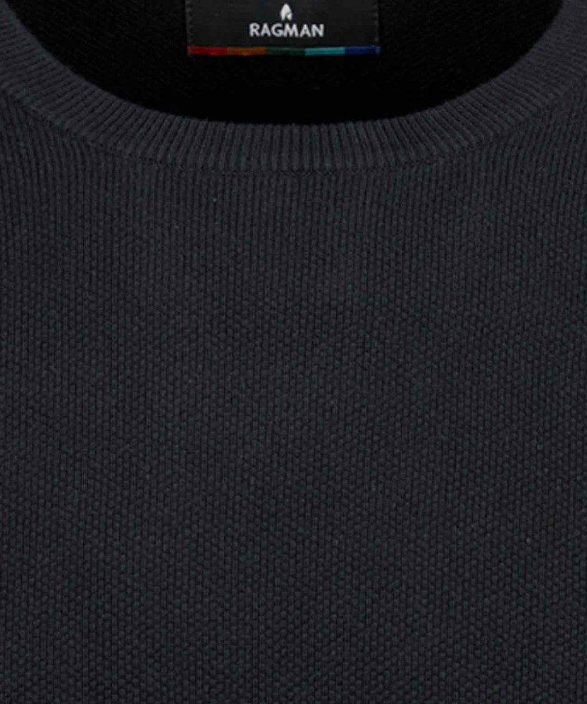 Knitted pullover round neck, with ricecorn optic