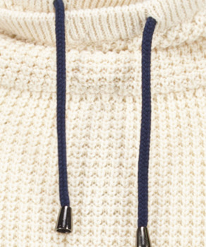 Strick-Pullover mit speziellem Kragen